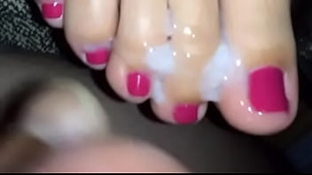 Slowly Cum All Over Wife' Toes Closeup And Hot