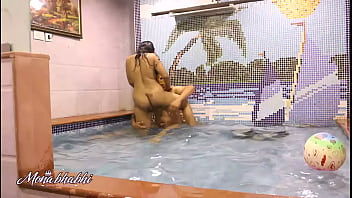 Indian Bhabhi Mona Sex In A Swimming Pool