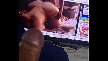 Big Mitzibooty Fan Jerking Off