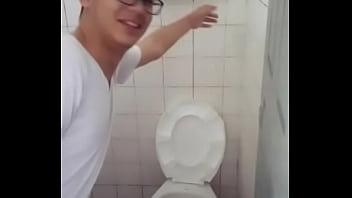 Jovem Privada Na Escola