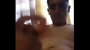 Chacal Hetero Se Masturba (parte 3)