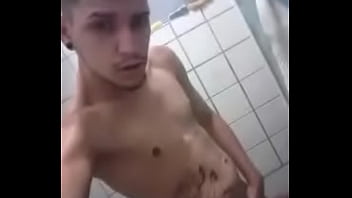 Zé Pequeno Dando Um Trato No Miudinho