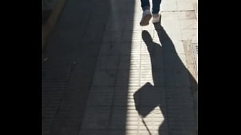 Tía Buena Por La Calle 2