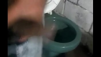 Masturbandome En El Baño - bathroom, horny, jerk, soloboy - Video 4380232