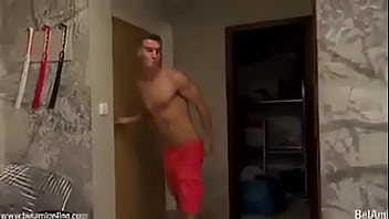 Expulsando Meu Colega De Quarto Pra Comer O Amigo Gostoso