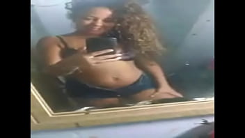 Hot Black Girl Streaming Live On Periscope