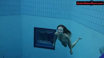 Bouncing Booty In A Underwater Show