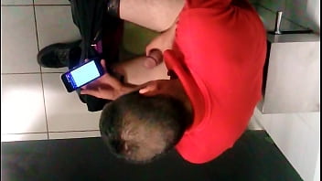 Mercaderista D Laive Se Masturba En El Baño 2