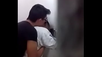 Torcedor Corintiano Dando No Banheiro