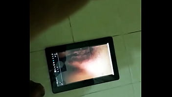 Amigo Se Hace La Paja Mirando A Mi Esposa