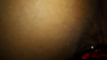 Esposa Sentando Com Uma Joia No Cu