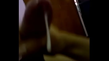 Soraia Perola Esvaziando A Mamadeira !