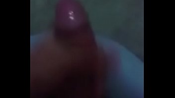 Chavo Dotado Masturbandose