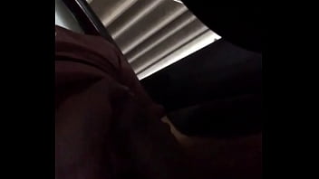 Regalándole Oral A Mi Hombre En El Estacionamiento