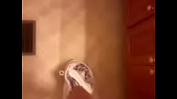 Quick Fingering In Bathroom