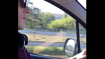 Batendo Punheta Enquanto Amigo Dirige