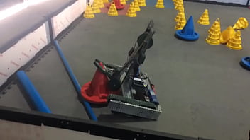 Cogidon Vex Robot A Cono Del Equipo Contrario (gg-bot)