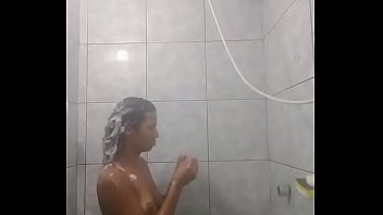 Erika Rayaneno Banho