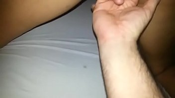 Rico Culo Amateur Metiendo Dedo