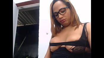 Brunette Hunny Cam-tgirl