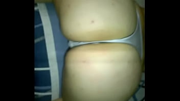 Sacudiendo Rico El Culo