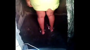 Una Nalgadas En La Puerta