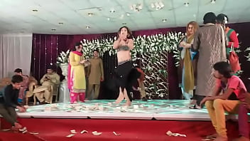 Jiya Khan Mehndi Dance On Billi