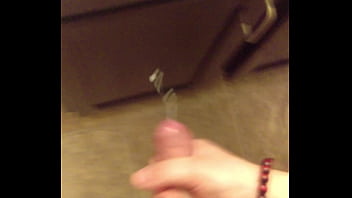 Amateur Cumming Hard