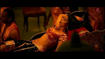 Shriya Saran Nipple Slip Song