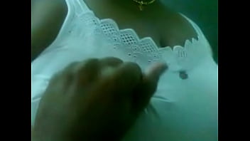 Mallu Aunty Showing Boobs And Ass
