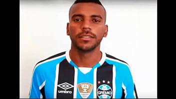Jogador Do Gremio Pelado No Vestiário - Léo Gomes Pelado Gremio