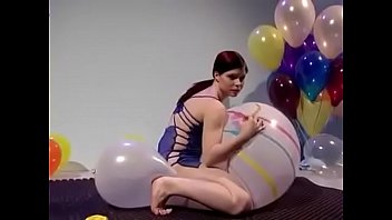 Bounce, Balloon, Looner - Unknown - 2025 - Wild - Scene - Video 4298667
