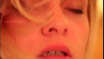 Rico Trio A Una Rusa Caliente