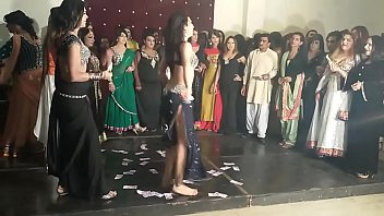 Jiya Khan Mujra Dance - Youtube