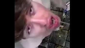 Novinho Boquinha De Veludo Tomando Mijo (piss)