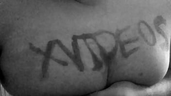 Mi Novia Tetona. Girlfriend