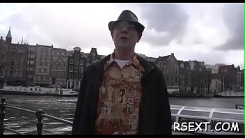 Hottie Gets Licked And Copulates