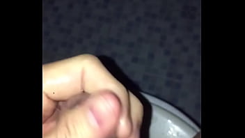 Sinh l_ mạnh nhịn xuất tinh 4 ngày mà b_y giờ chịu kh_ng nổi tu_n sữa đậm đặc ào