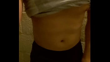 Recien Rasurada Y Caliente