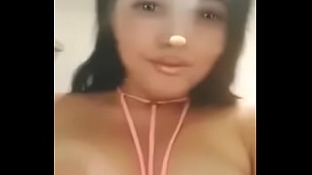 Belleza De Hermosos Y Grandes Pechos Rosados