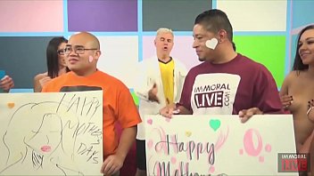 Fun Loving Fat Guy Bangs Four Porn Stars In Fuck A Fan!