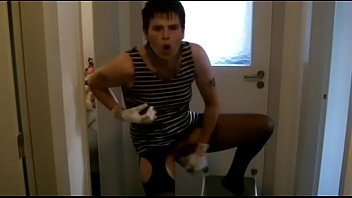 Bella Is Always Ready To Fuck His Mature Pussy