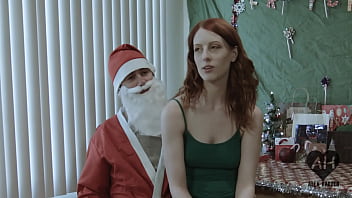Santa Cums To Town: Creampie