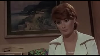 Edwige Fenech Espiada (la Profesora Enseña En Casa)