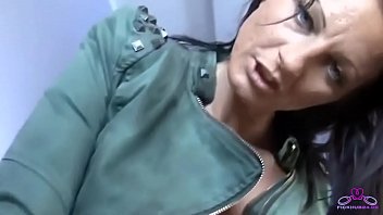 Hausfrau Wird Vom Handwerker Gefickt -