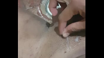 Uma Mijada Em Sequ_ncia De Gozada