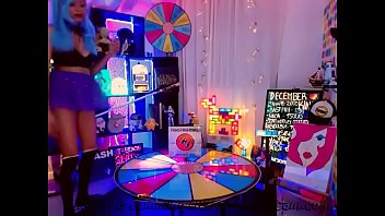 This Cute Alternate Girl Lives In An Arcade...