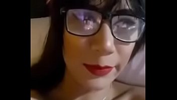 Tío Entra Al Cuarto De La Sobrina