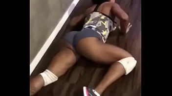 Gracyanne Barbosa Dando Bucetada No Chao 2