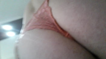 Mostrando Rabao Com A Calcinha Fio Dental Laranja Da Sogra